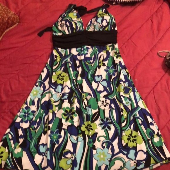 Dresses & Skirts - Halter Dress Black and Multicolor Floral Medium